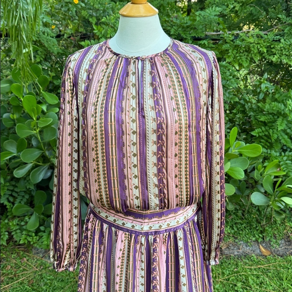 Tory Burch Striped Satin Burnout Blouse (8) & Skirt (12), size 8 & 12 - Picture 6 of 12